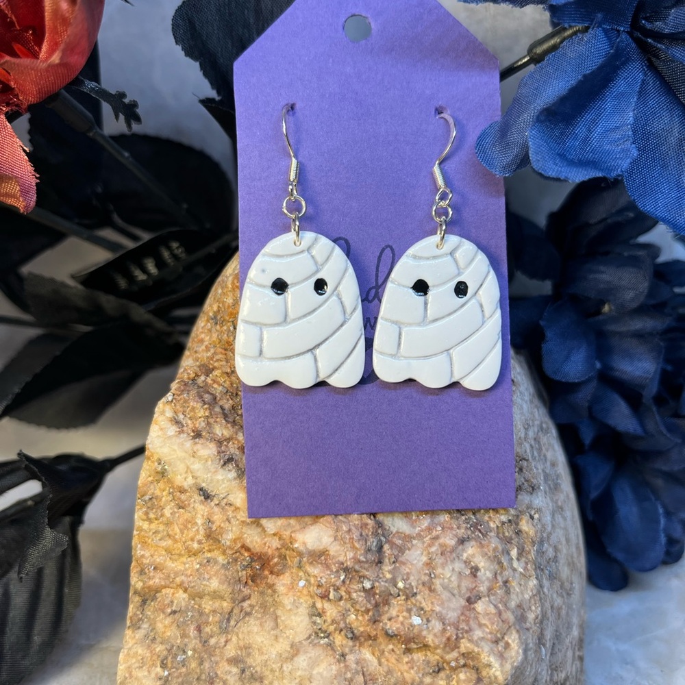 Ghost mommy Earrings